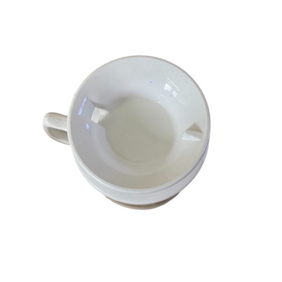 Vintage Walt Disney Winnie the Pooh Plastic Kids Mug - Down Town Disney. - Picture 6 of 6